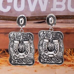Antique Silver Cowgirl Tooled Western Horseshoe Dangle Earrings